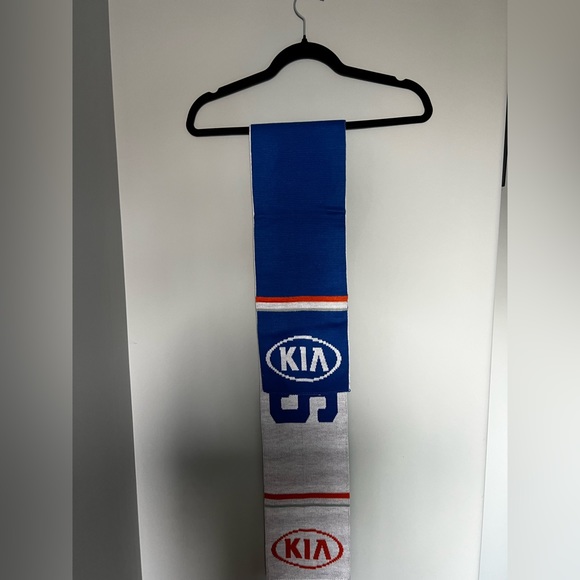 NY knicks scarf - Picture 2 of 3